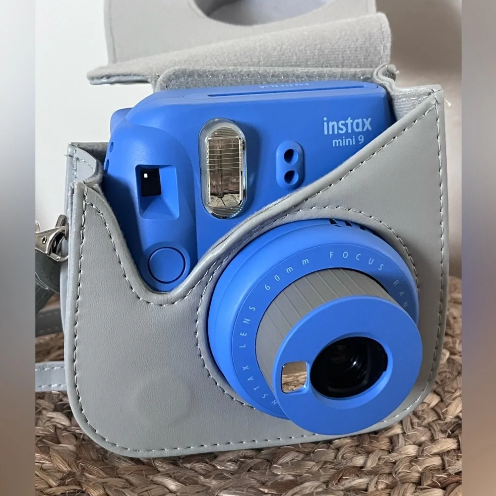 Fujifilm instax mini 9 Instant Camera Bundle